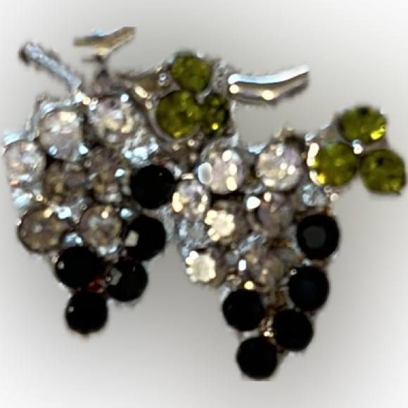 NWOT | Cluster of grapes stud earrings - Picture 2 of 9
